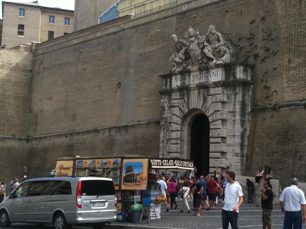 Una Notte Ai Musei Vaticani Apartment Roma Exterior foto
